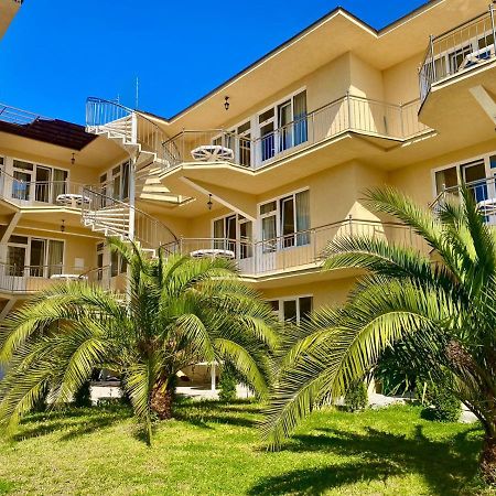Mini Hotel Diva Alakhadzi Exterior photo