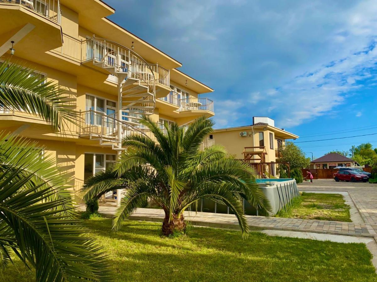 Mini Hotel Diva Alakhadzi Exterior photo